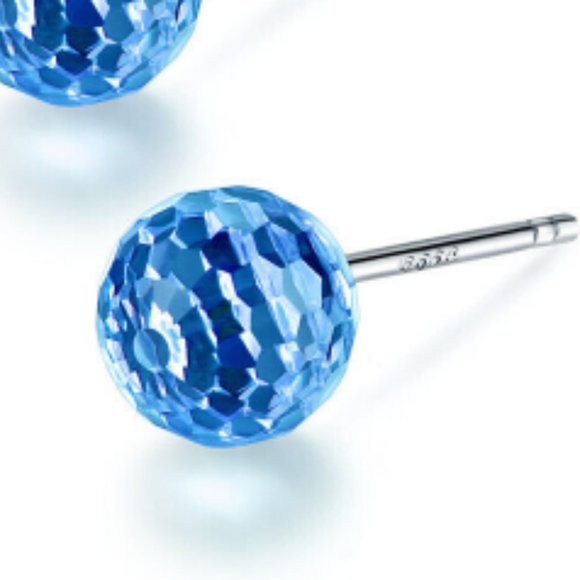 Silver Plated Round Cut Faceted Blue Cubic Zirconia Post Earrings - Picture 2 of 3